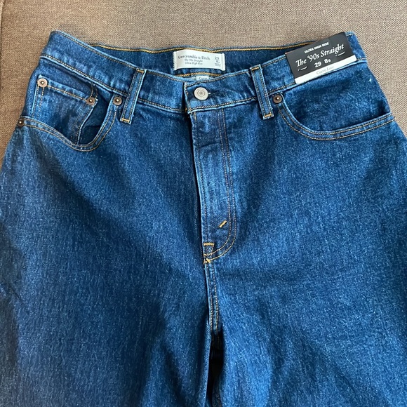 NWT Abercrombie & Fitch Ultra High Rise 90’s Straight Curve Love Jeans - Picture 7 of 7